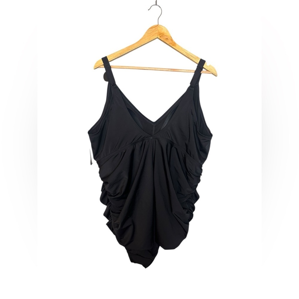 NWT Torrid Wire-Free Slim Fix Plunge Black Ruched One-Piece Swimsuit 5X - Picture 7 of 8